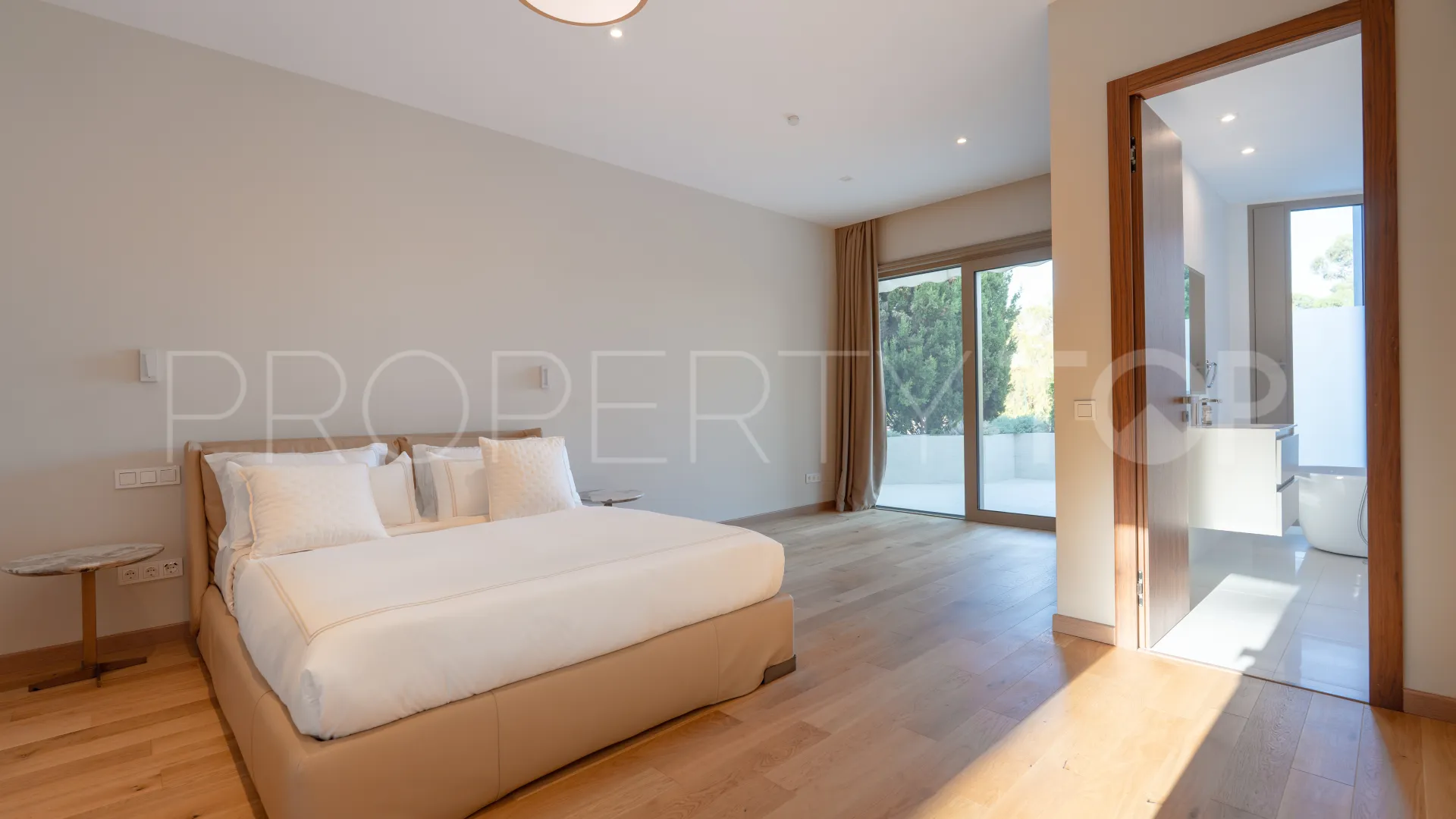 Guadalmina Baja, villa en venta