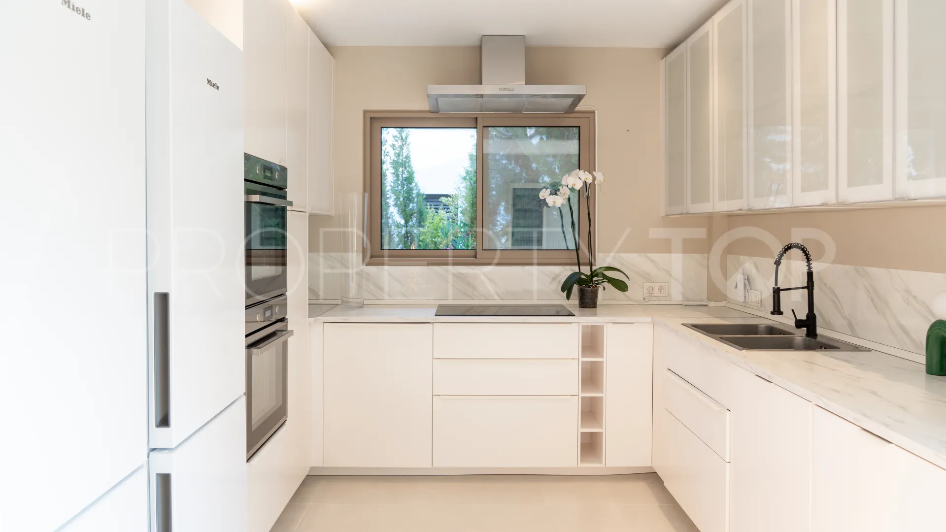 Guadalmina Baja, villa en venta