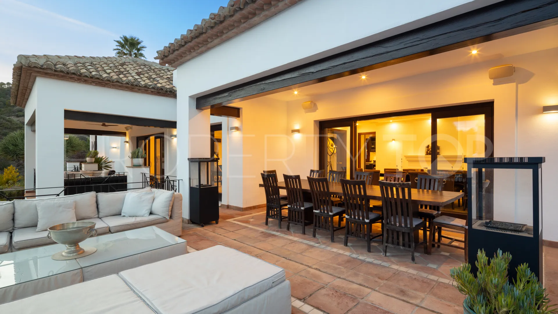 Buy 7 bedrooms villa in Lomas de La Quinta