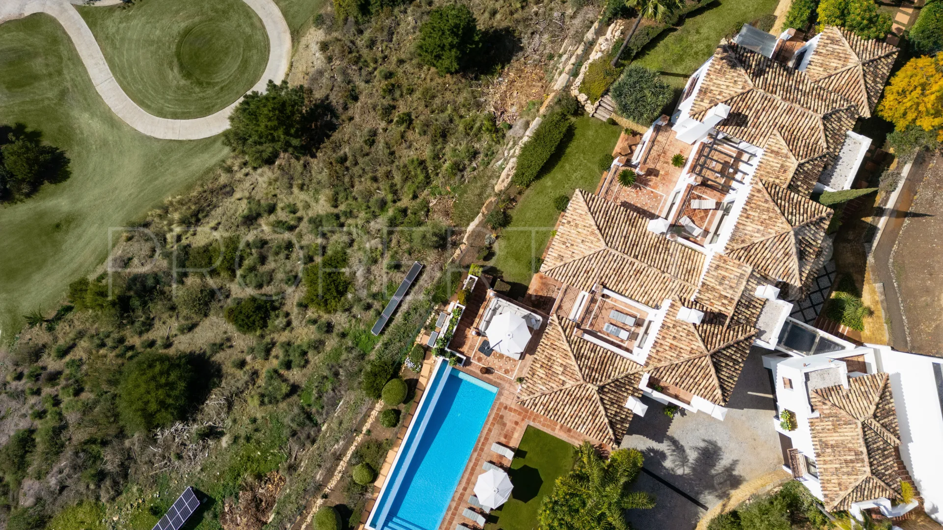 Buy 7 bedrooms villa in Lomas de La Quinta
