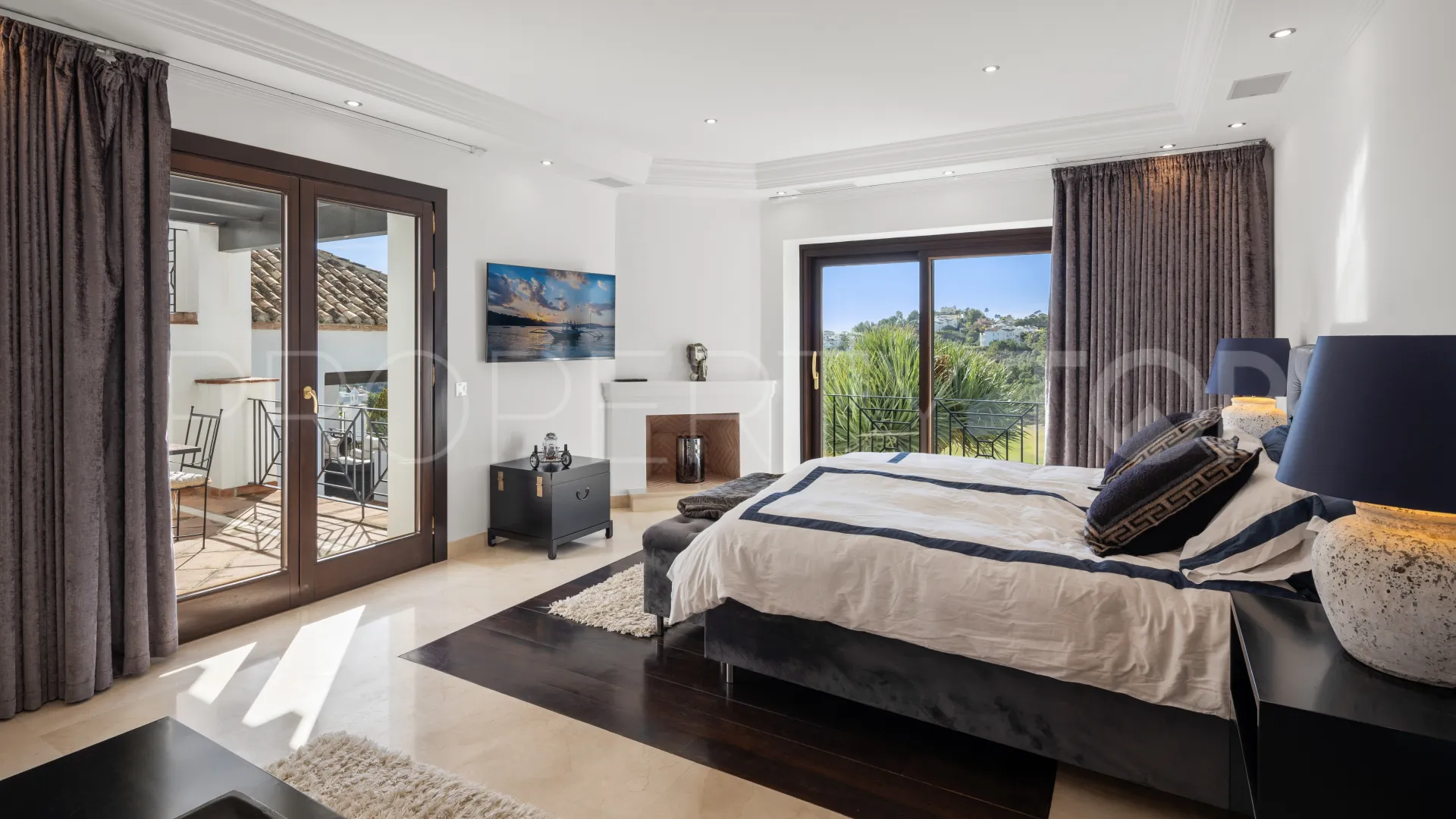 Buy 7 bedrooms villa in Lomas de La Quinta