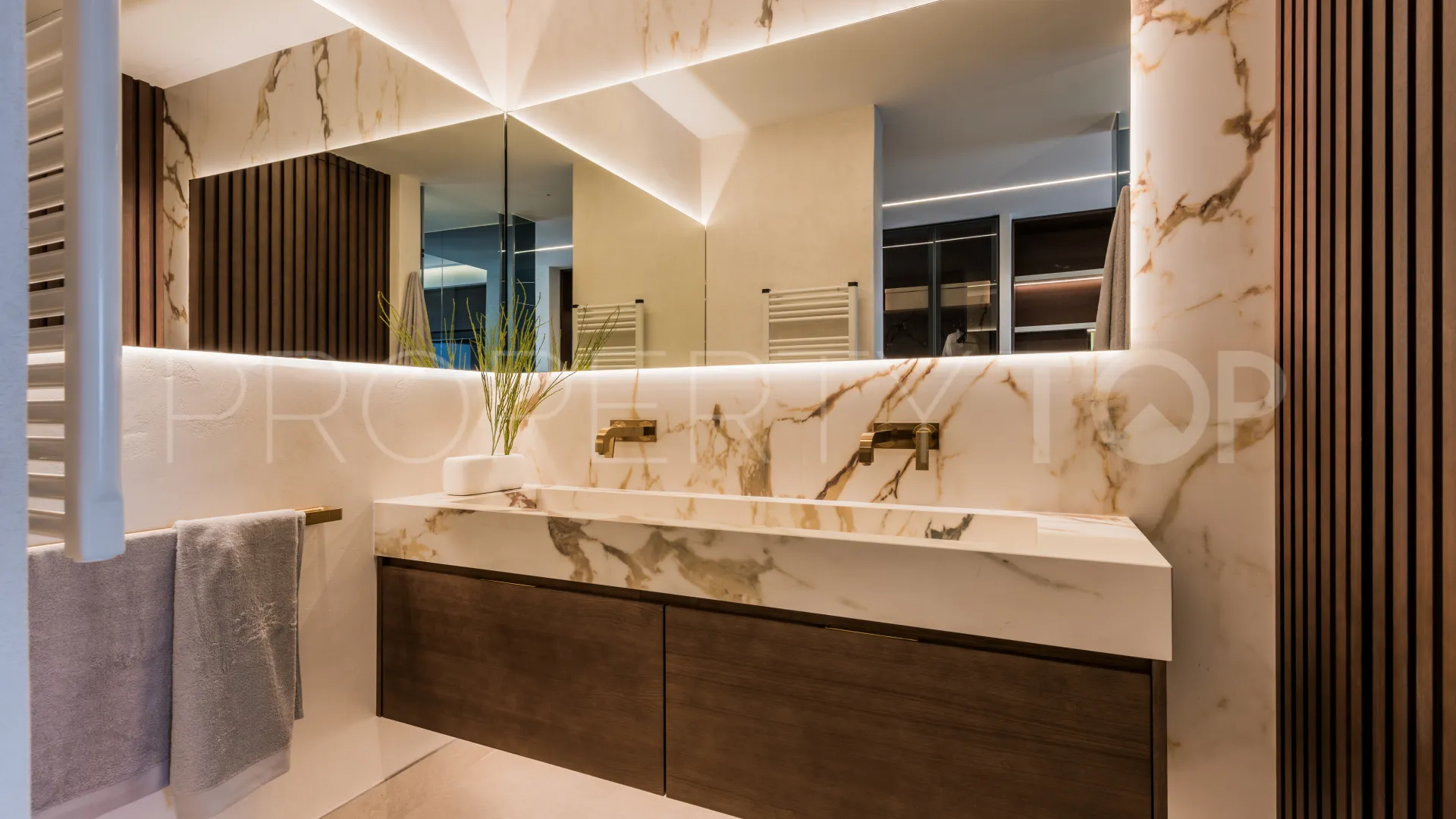 Apartamento en venta en New Golden Mile de 3 dormitorios