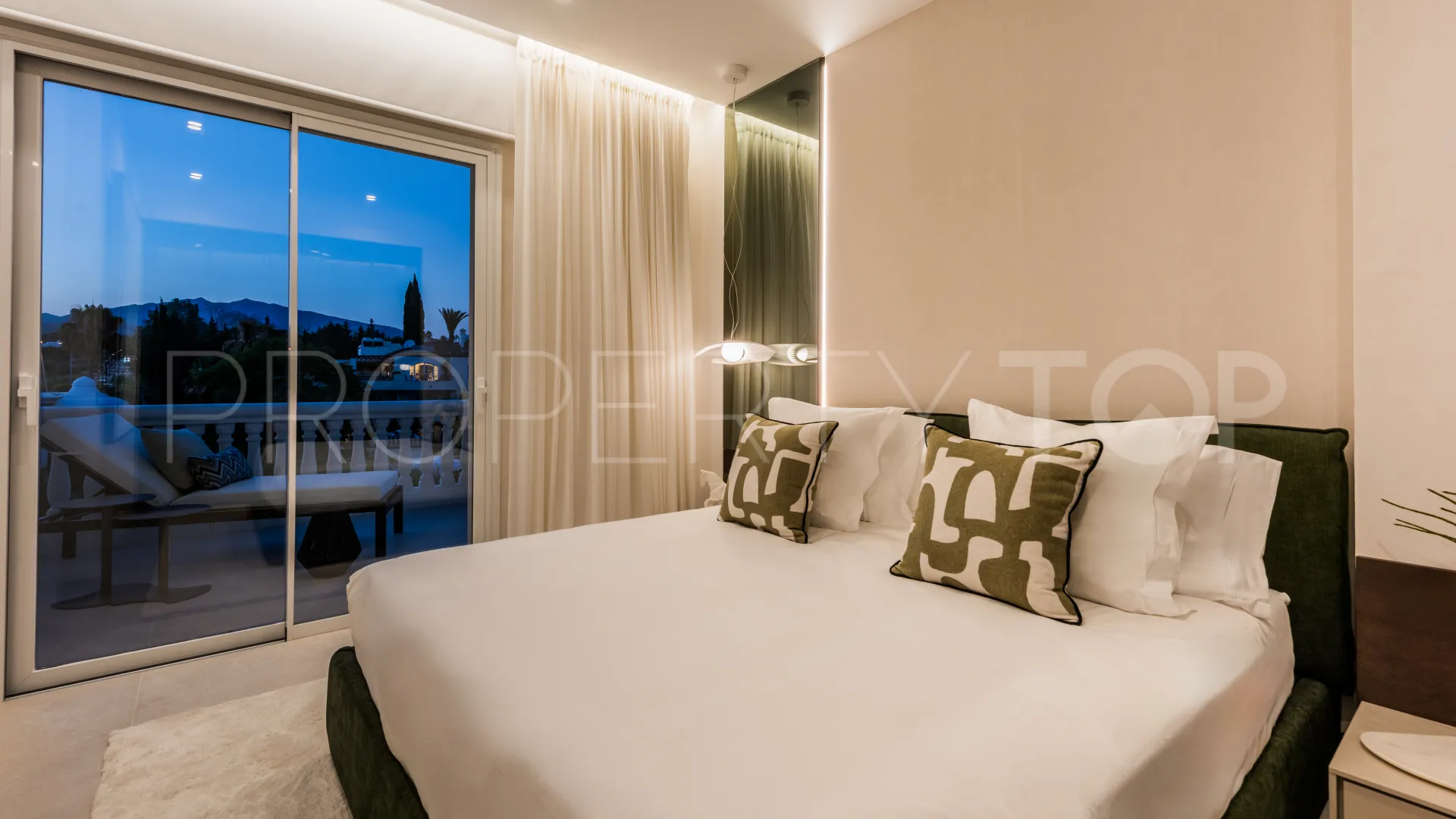 Apartamento en venta en New Golden Mile de 3 dormitorios