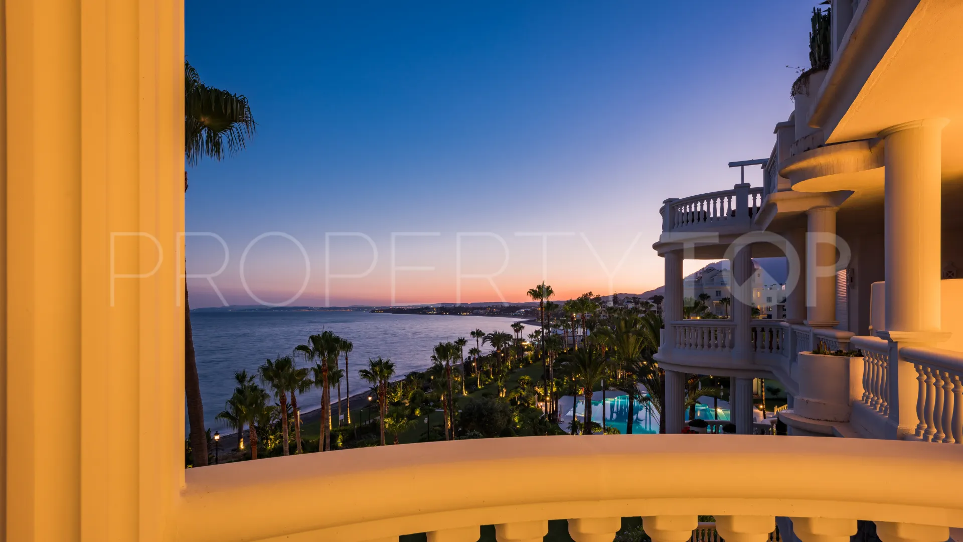 Apartamento en venta en New Golden Mile de 3 dormitorios