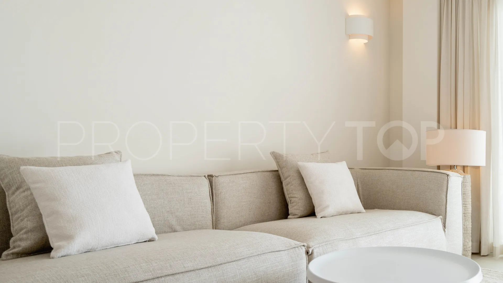 Apartamento en venta con 3 dormitorios en Altos de La Quinta