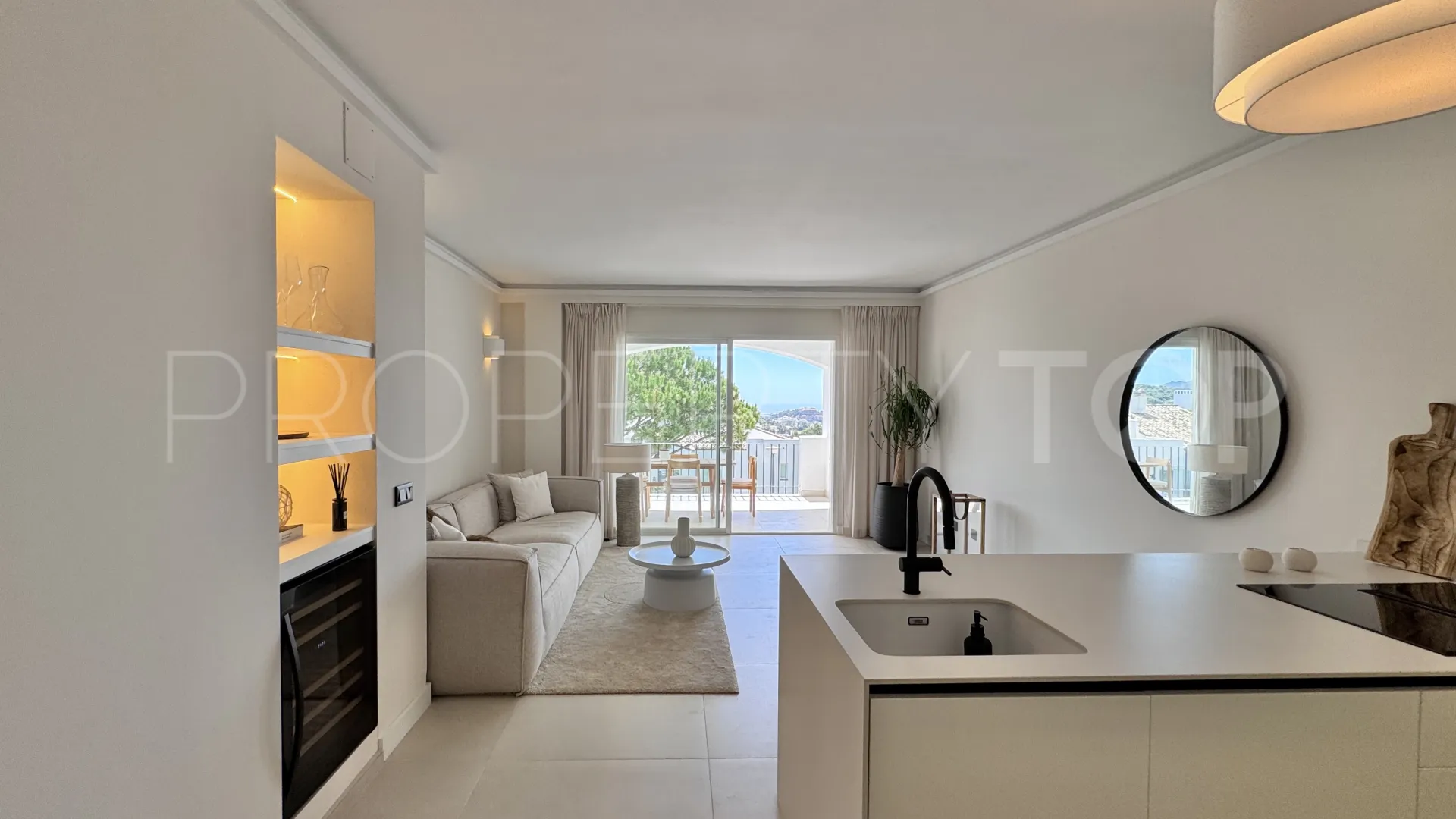 Apartamento en venta con 3 dormitorios en Altos de La Quinta