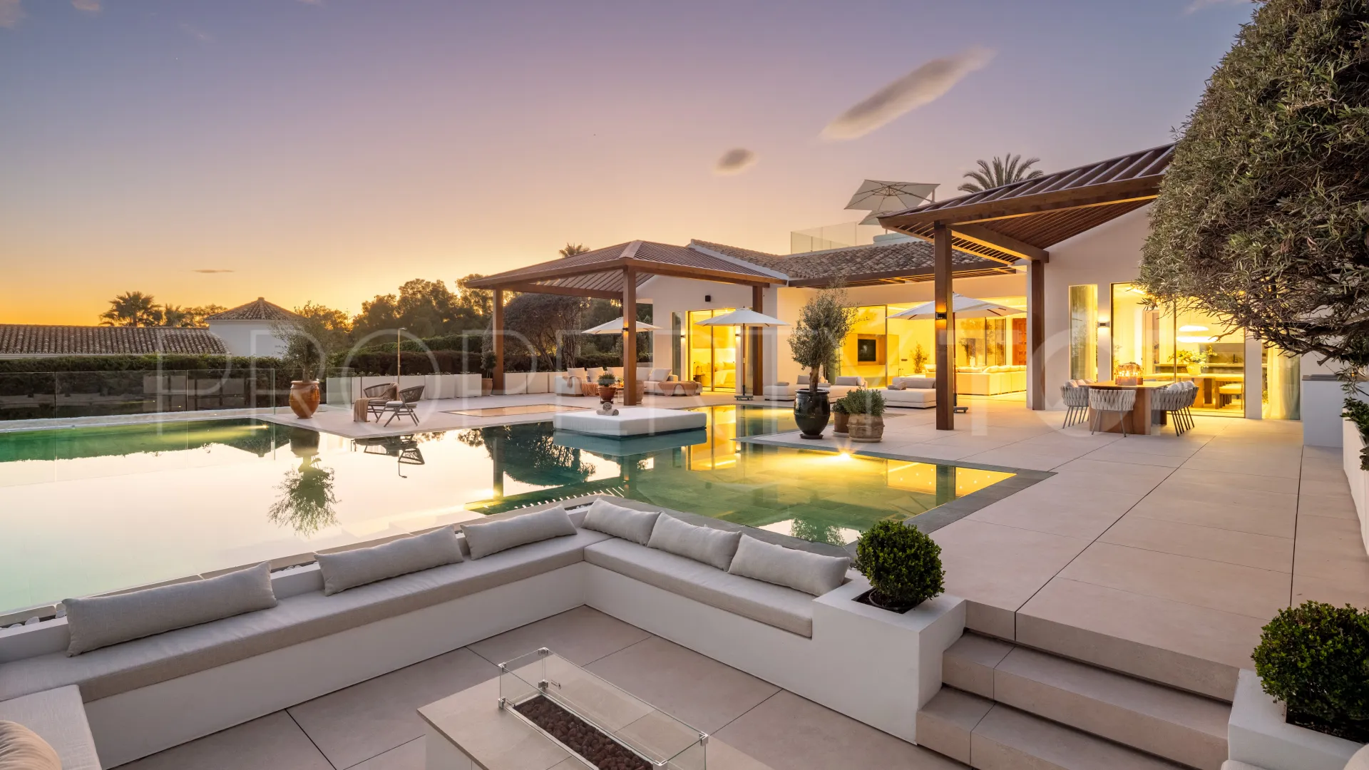 Se vende villa en Nueva Andalucia