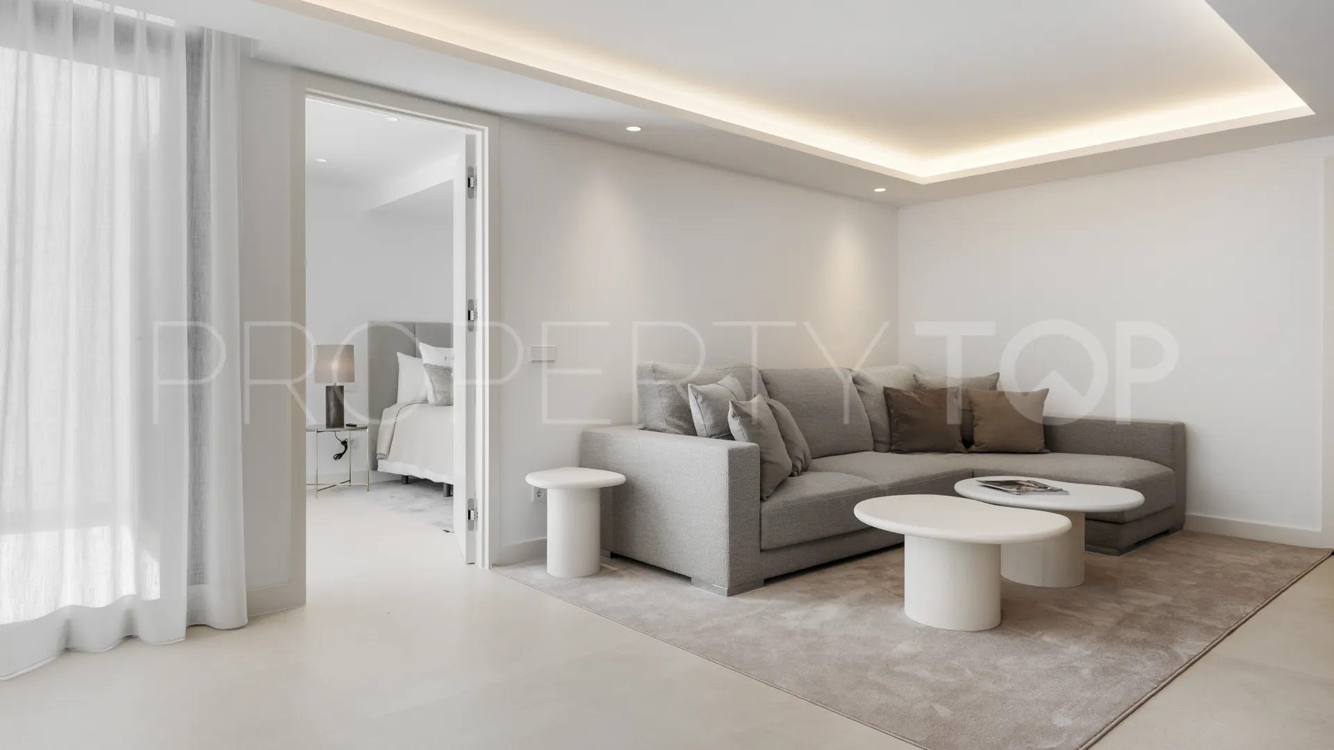 For sale villa with 5 bedrooms in Las Chapas