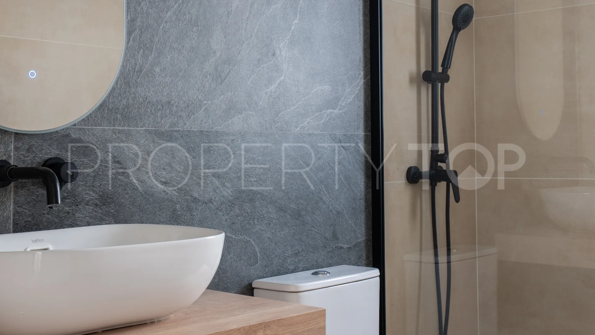 Buy La Quinta apartment with 2 bedrooms