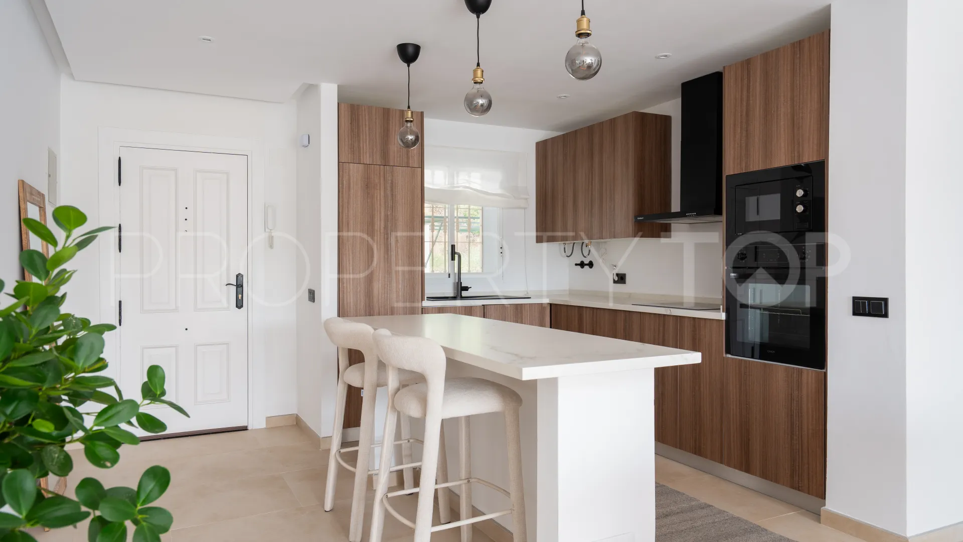 Buy La Quinta apartment with 2 bedrooms