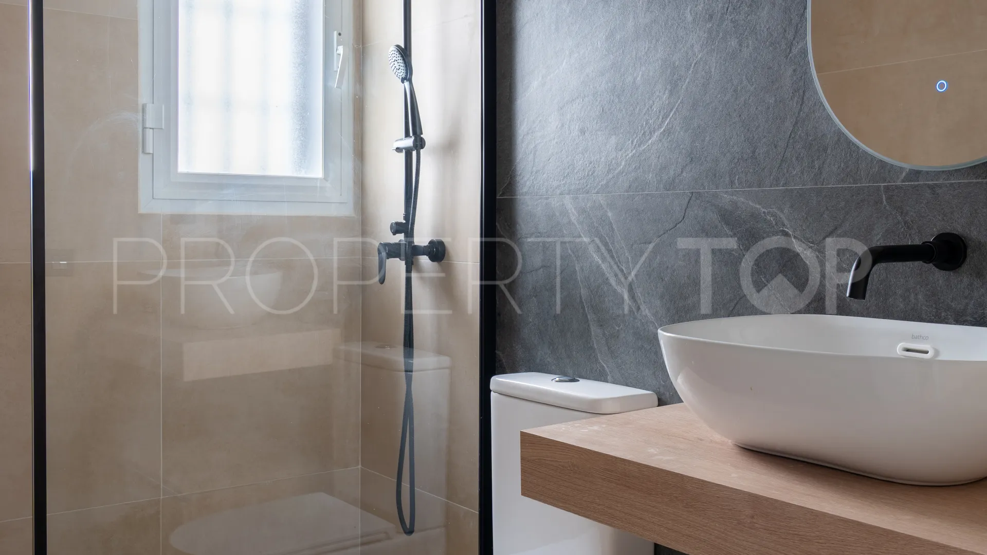 Buy La Quinta apartment with 2 bedrooms