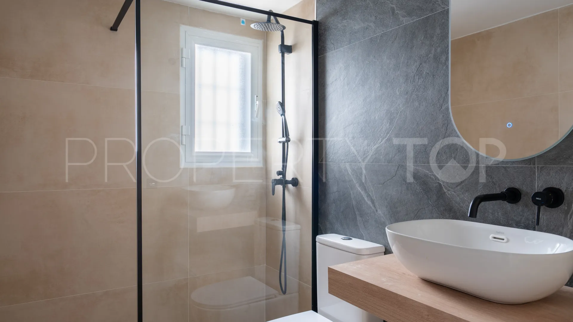 Buy La Quinta apartment with 2 bedrooms