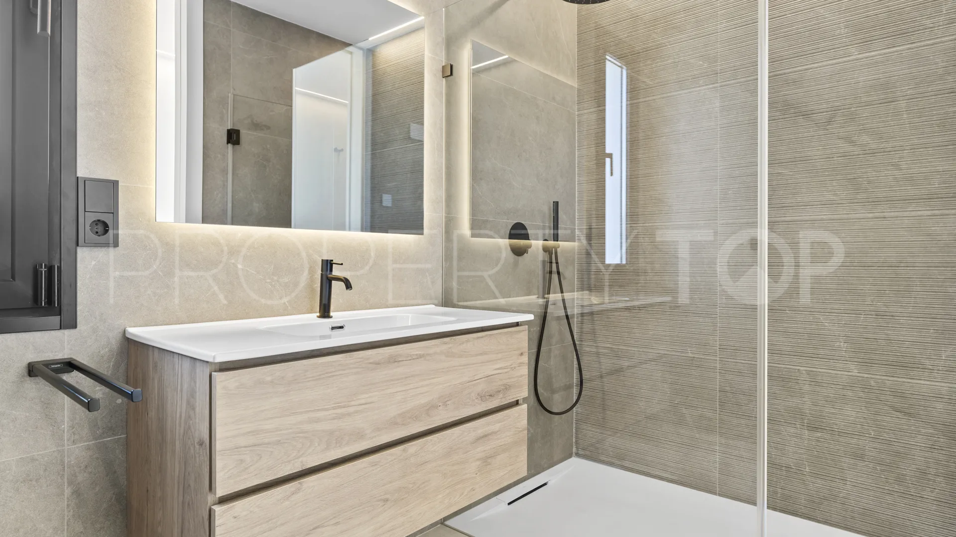 For sale villa with 4 bedrooms in La Alqueria