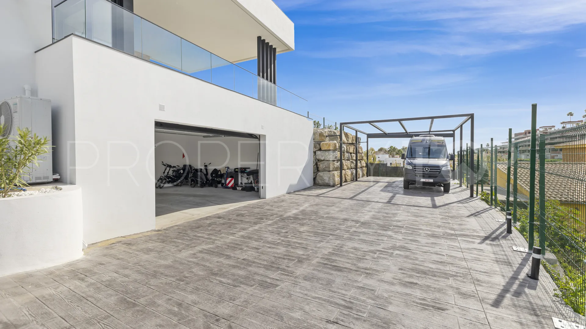 For sale villa with 4 bedrooms in La Alqueria