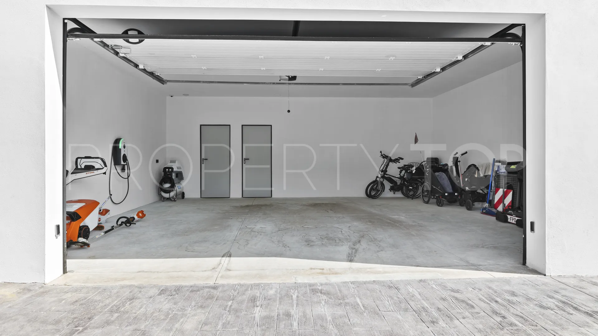 For sale villa with 4 bedrooms in La Alqueria