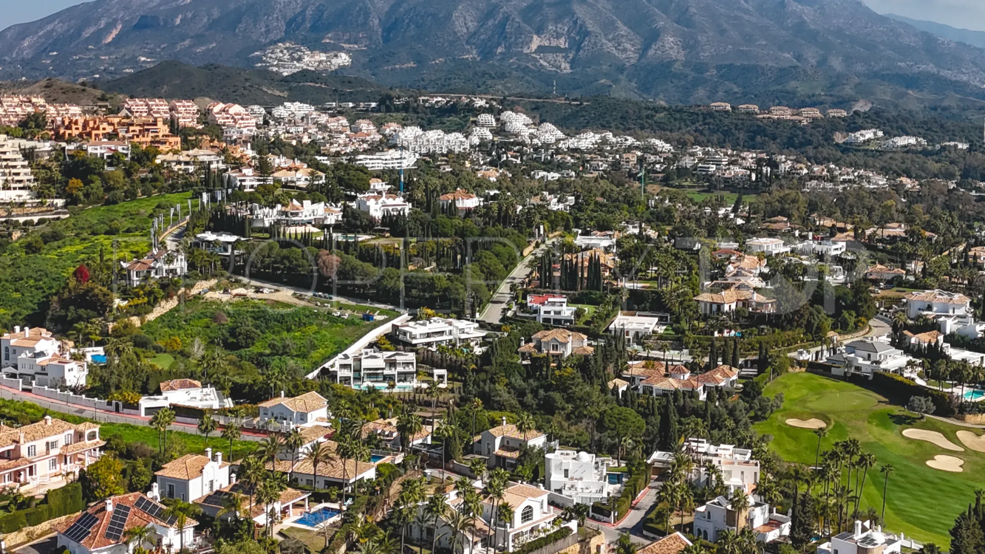 Nueva Andalucia, villa en venta con 5 dormitorios