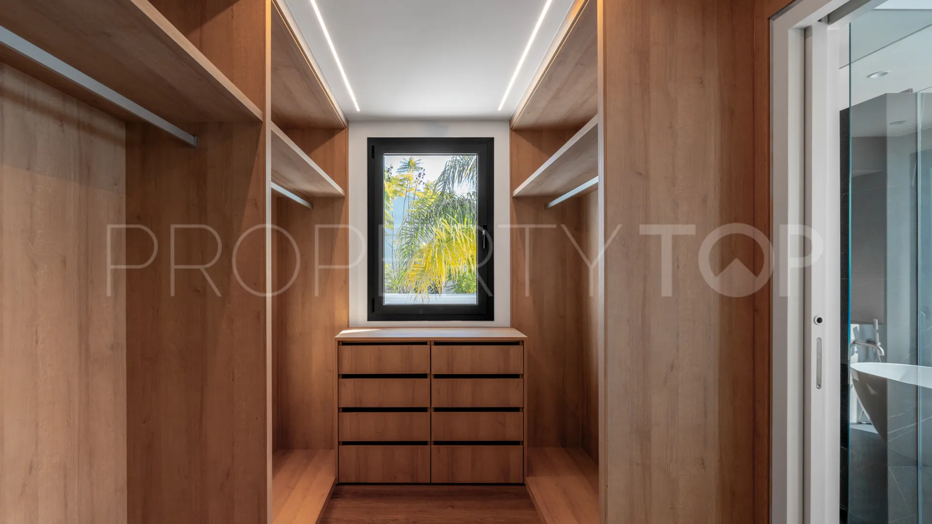 Nueva Andalucia, villa en venta con 5 dormitorios