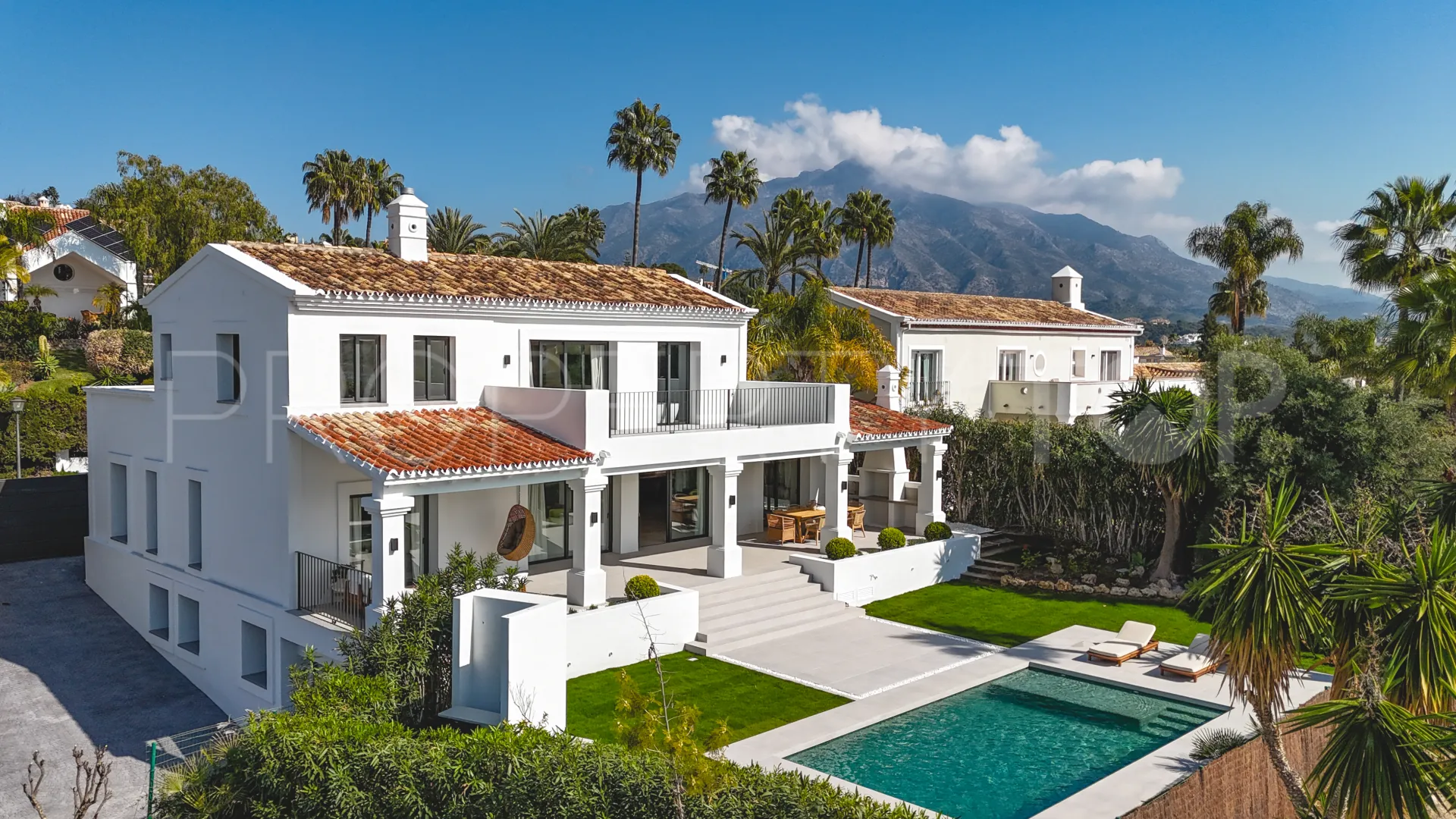 Nueva Andalucia, villa en venta con 5 dormitorios
