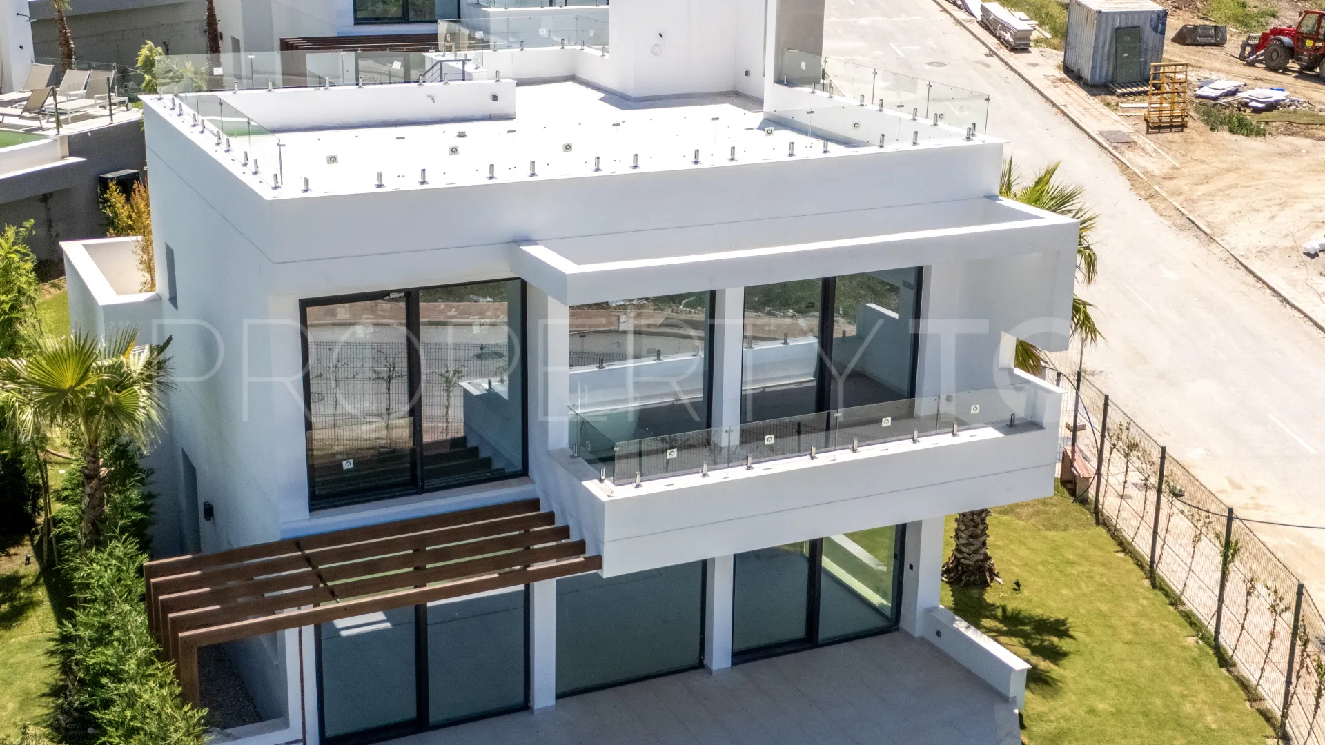 For sale 4 bedrooms villa in La Cala Golf Resort