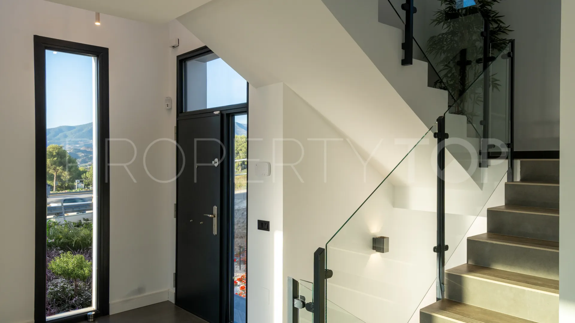 For sale 4 bedrooms villa in La Cala Golf Resort