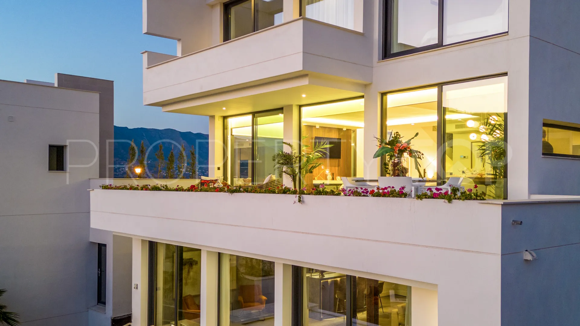 For sale 4 bedrooms villa in La Cala Golf Resort