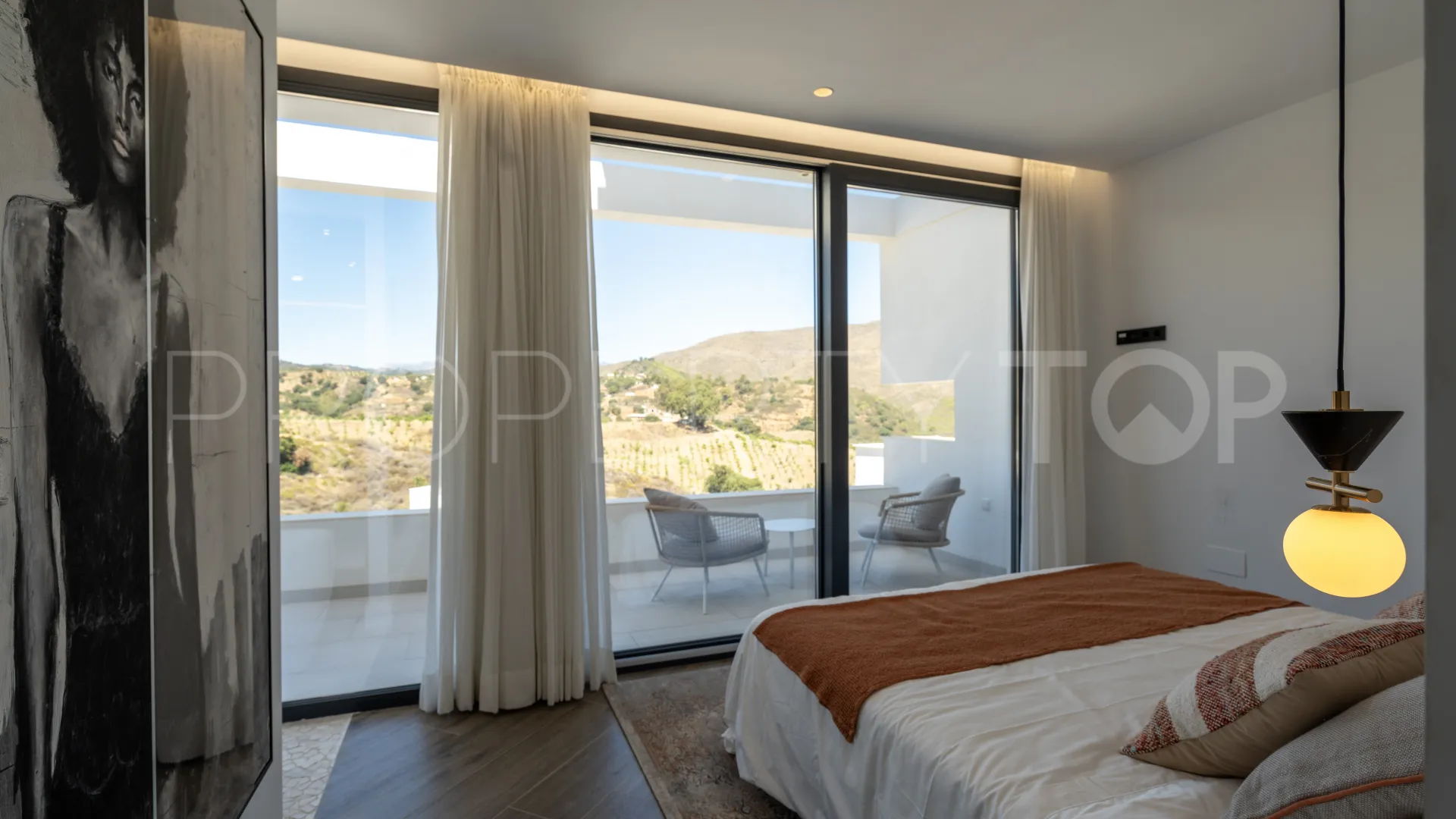 For sale 4 bedrooms villa in La Cala Golf Resort