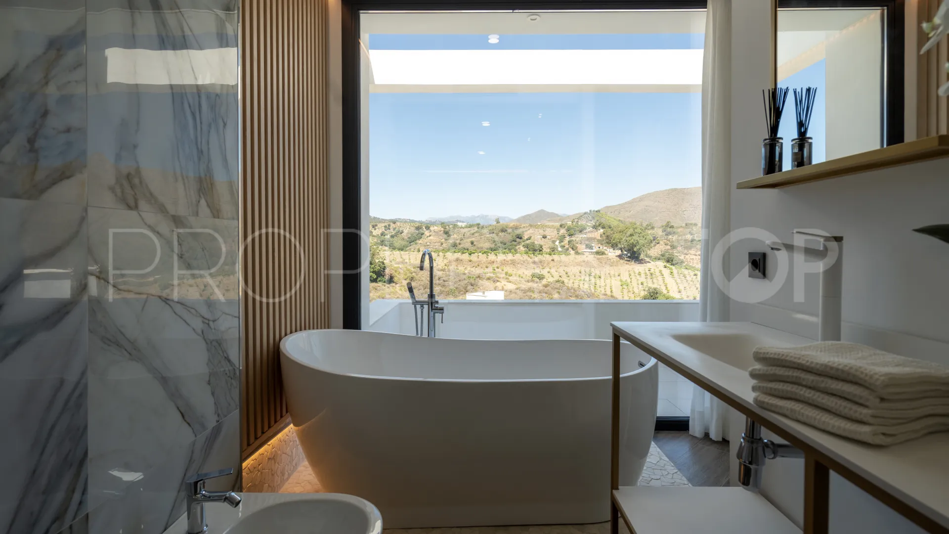 For sale 4 bedrooms villa in La Cala Golf Resort