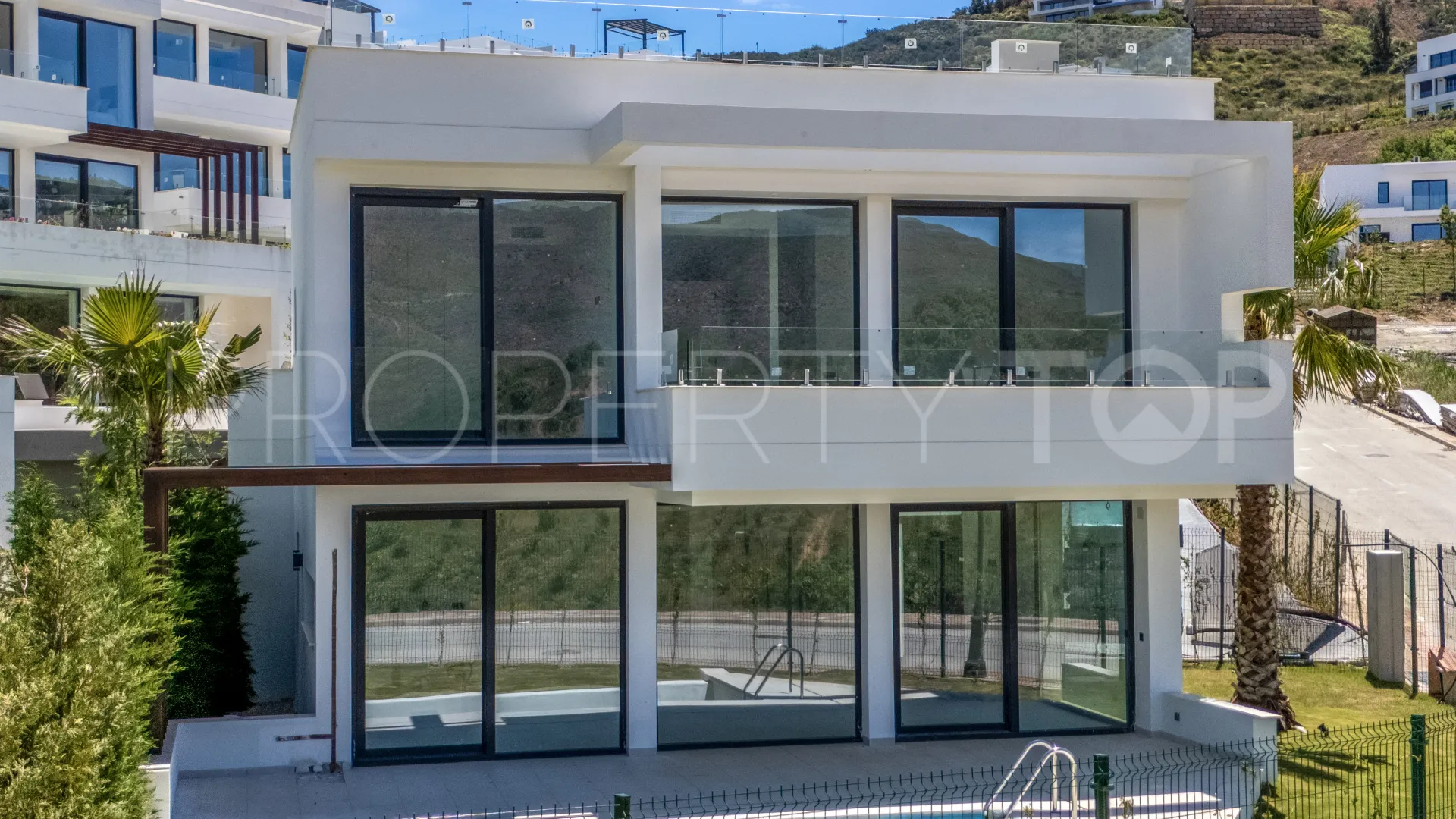 For sale 4 bedrooms villa in La Cala Golf Resort