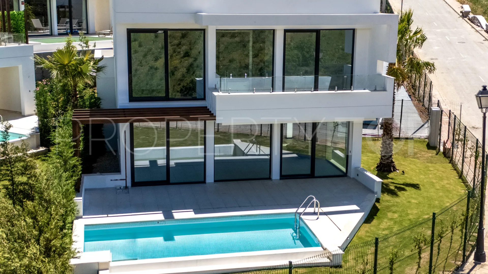 For sale 4 bedrooms villa in La Cala Golf Resort