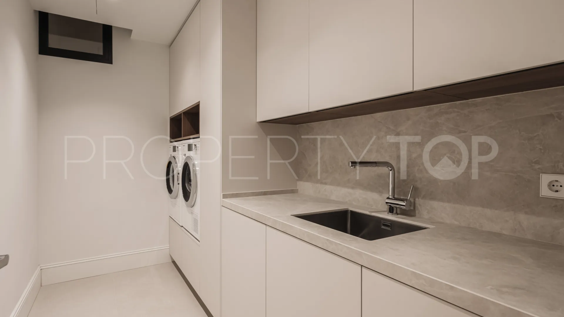 Villa en venta de 4 dormitorios en La Cerquilla