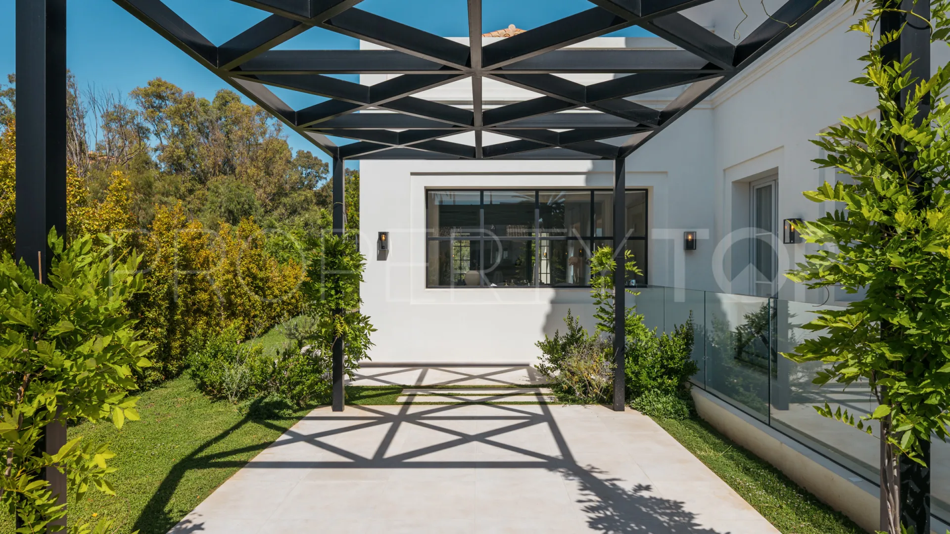 Villa en venta de 4 dormitorios en La Cerquilla
