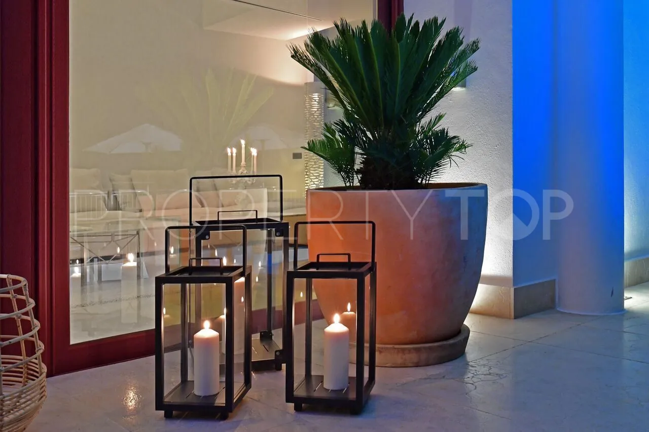 Nueva Andalucia villa for sale