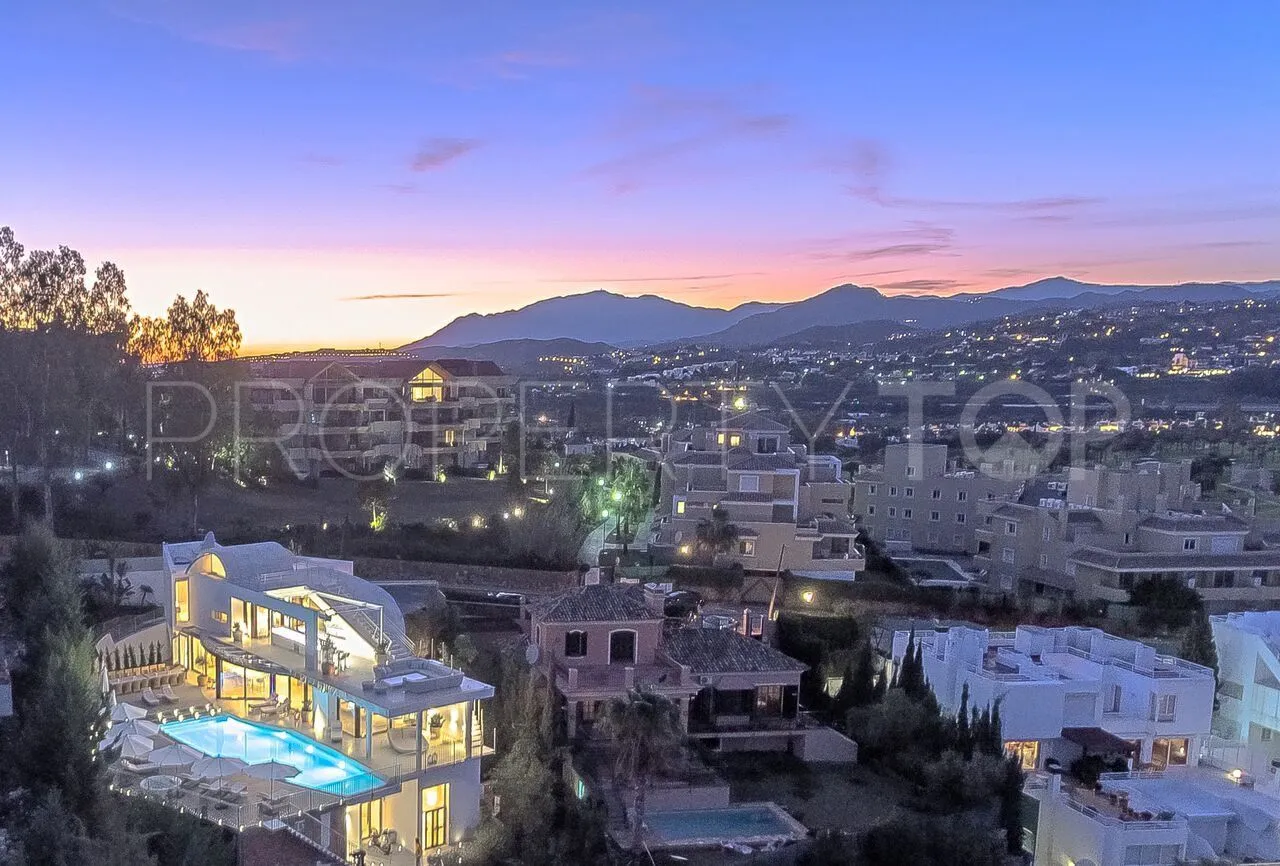 Nueva Andalucia villa for sale