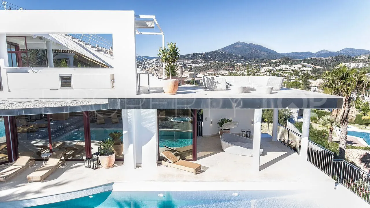 Nueva Andalucia villa for sale