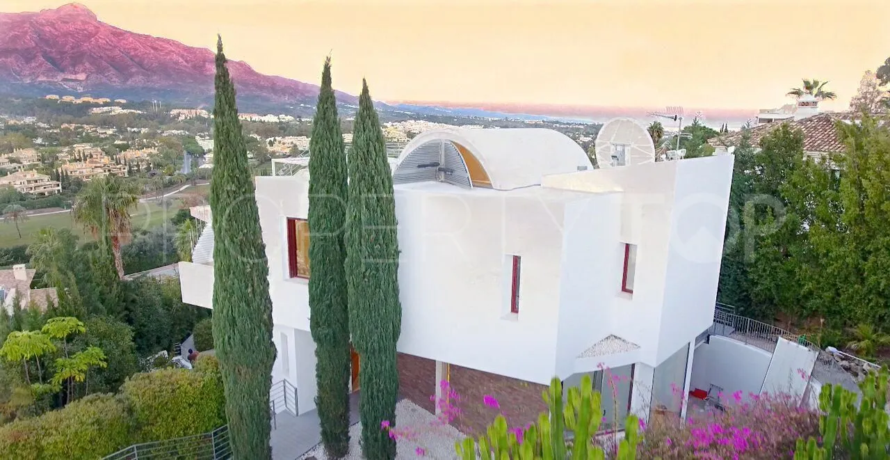 Nueva Andalucia villa for sale