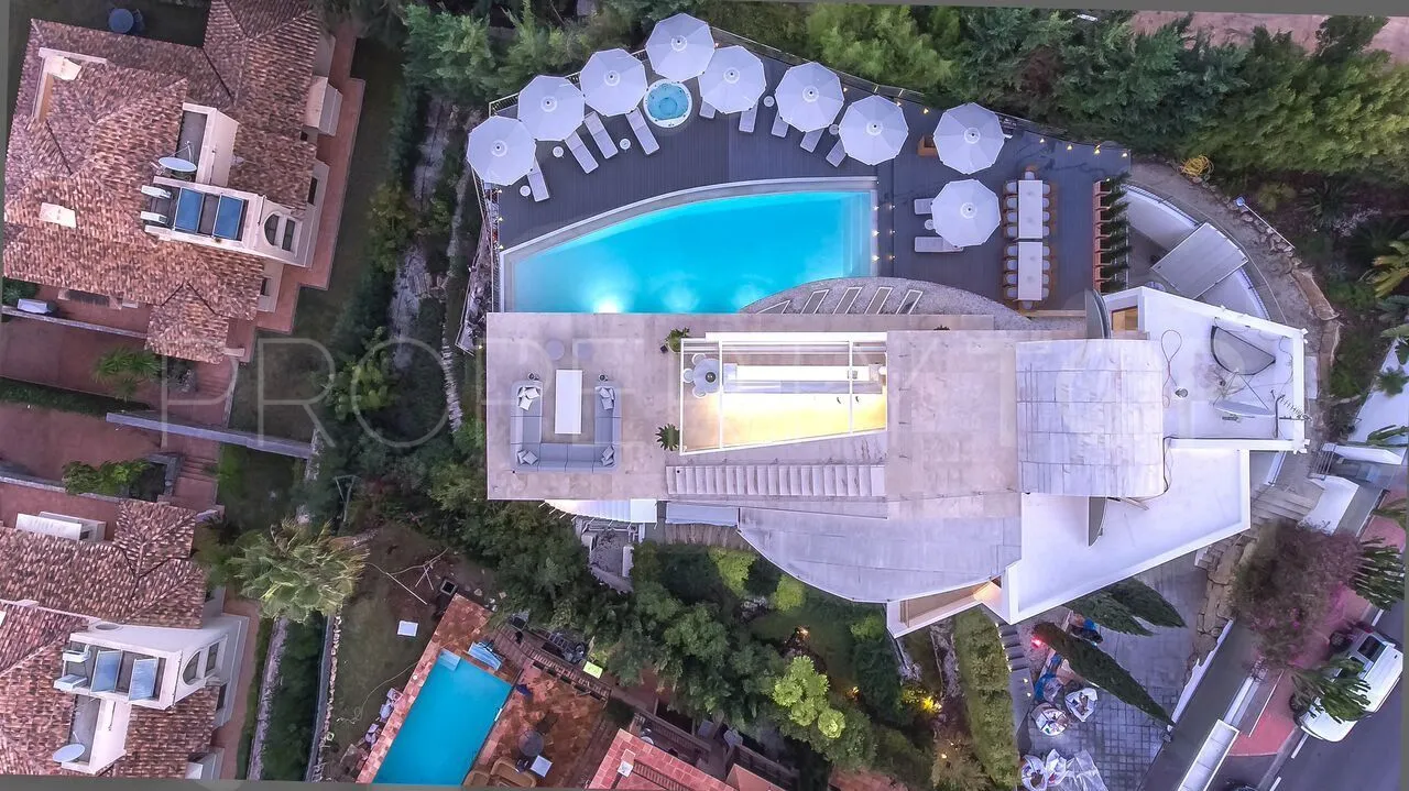 Nueva Andalucia villa for sale