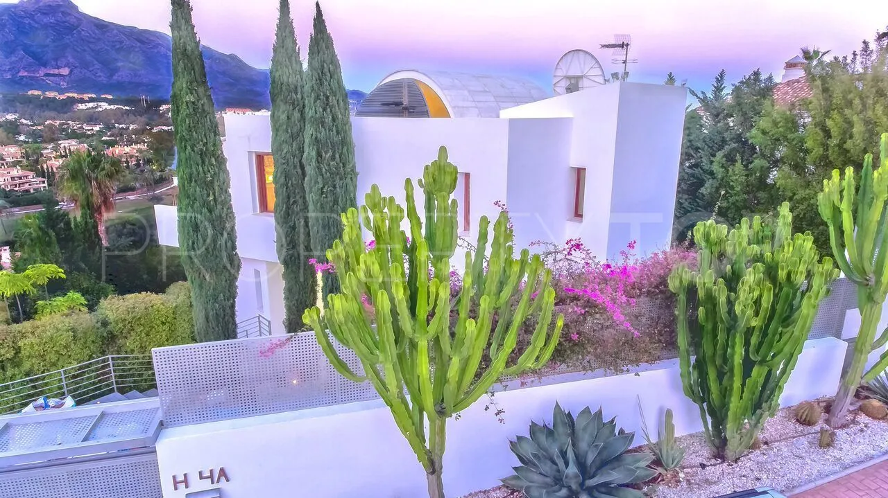 Nueva Andalucia villa for sale