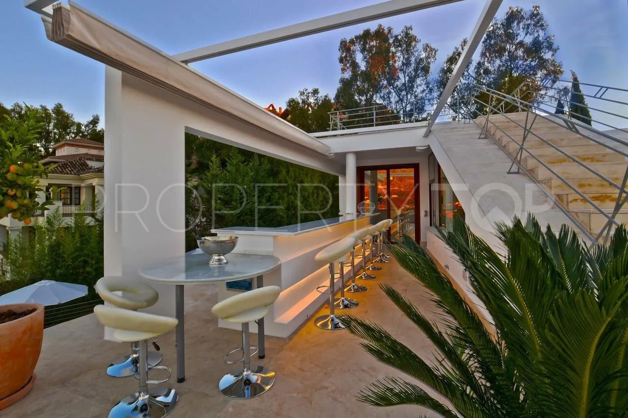 Nueva Andalucia villa for sale