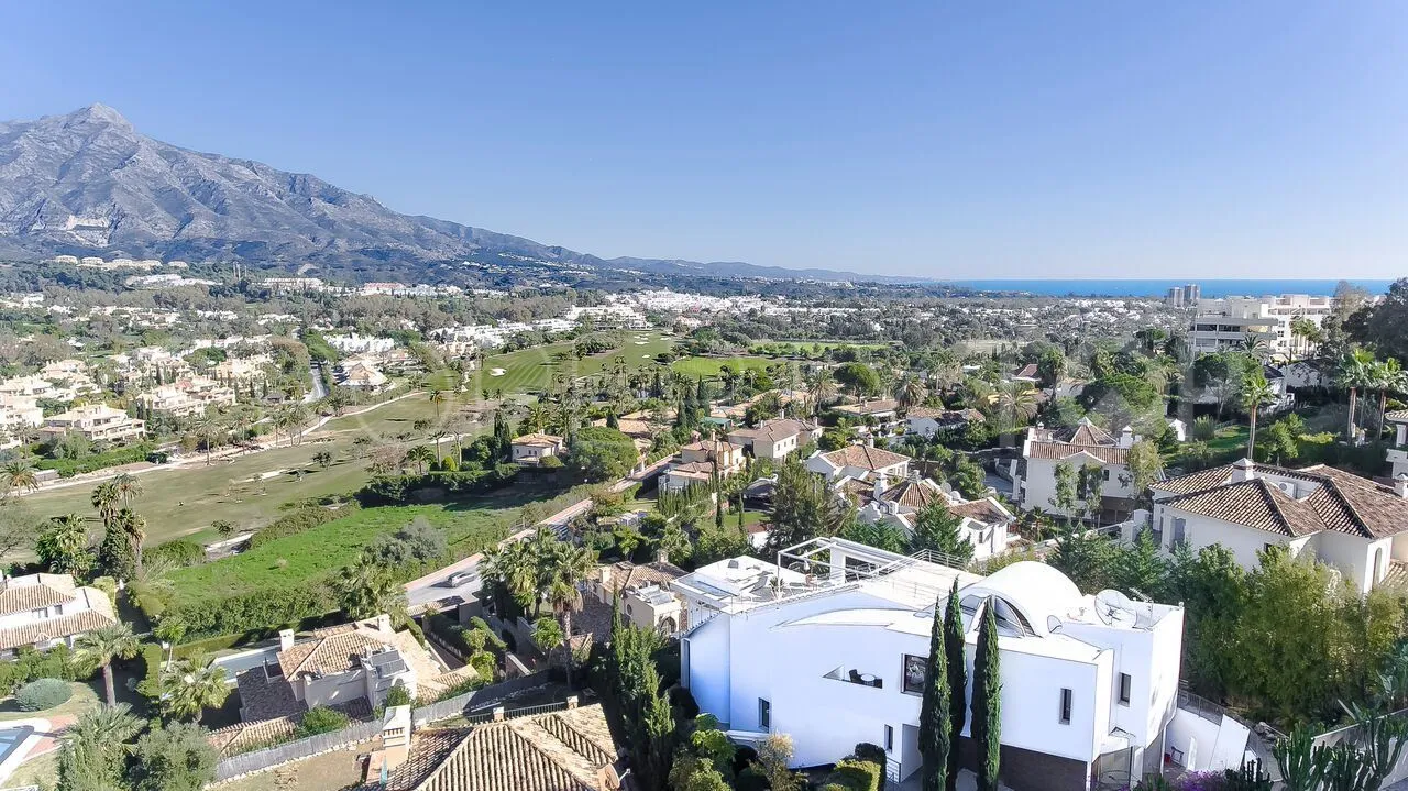 Nueva Andalucia villa for sale