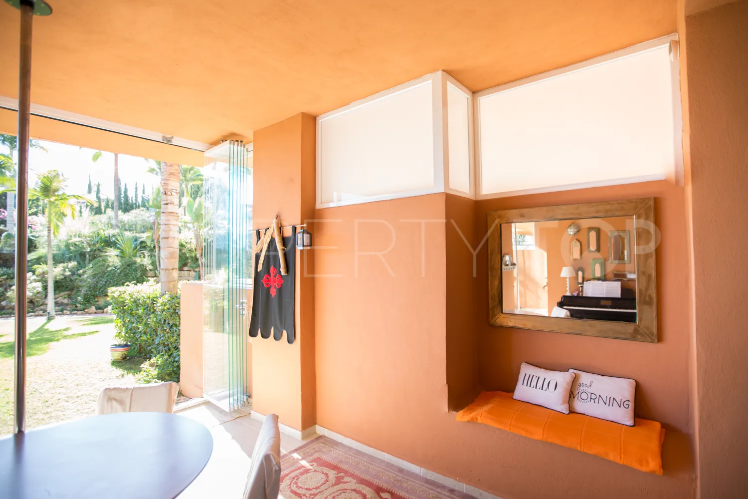 For sale 2 bedrooms ground floor apartment in Alminar de Marbella