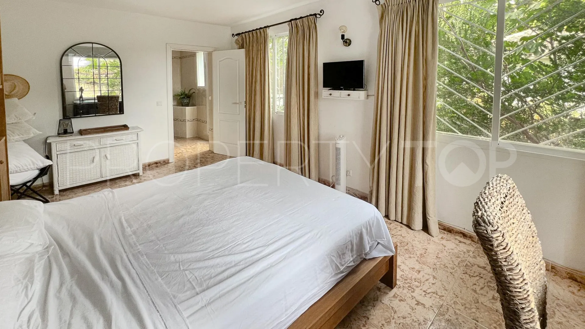 For sale Benahavis 7 bedrooms villa