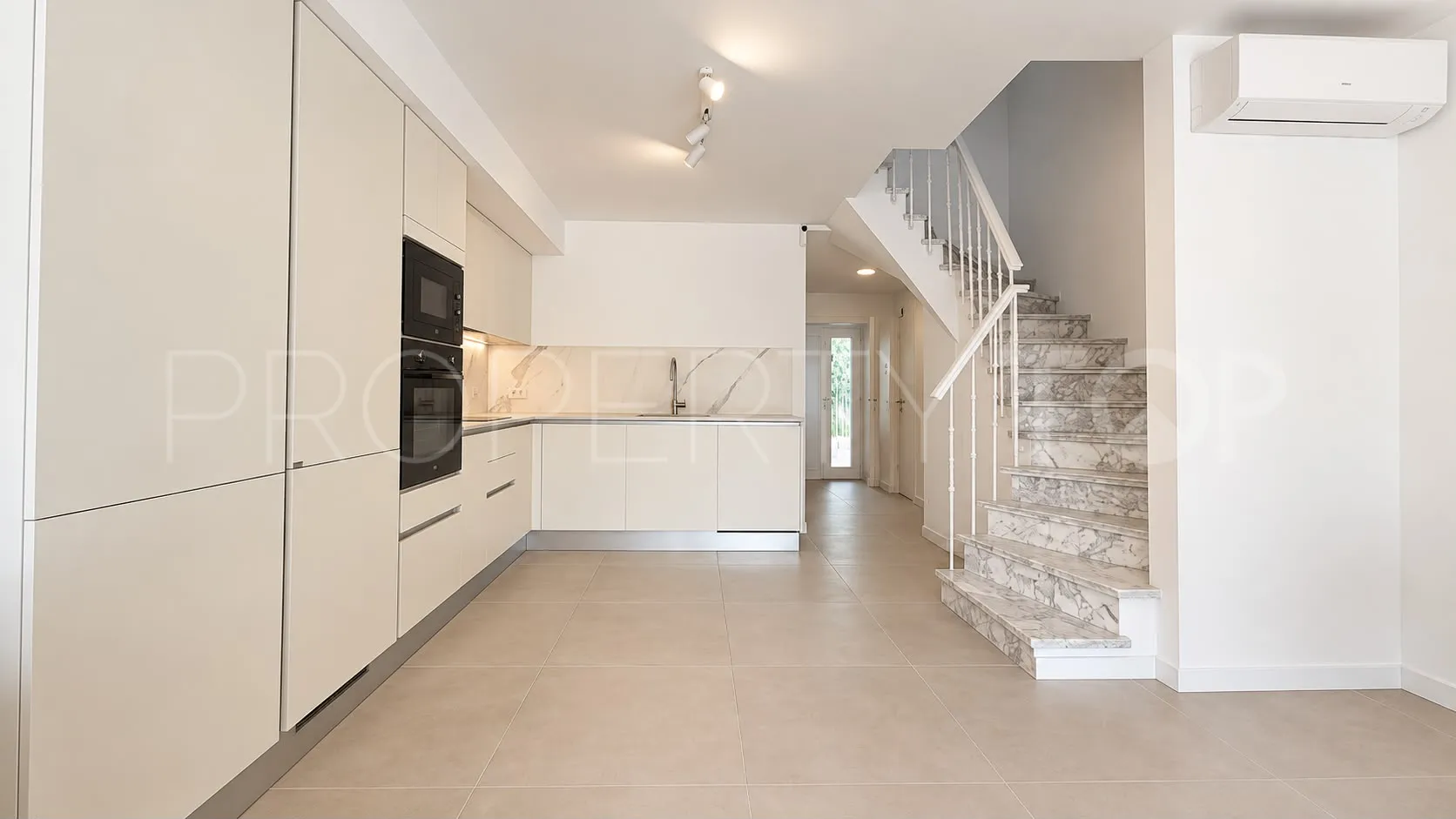 Town house for sale in Costalita