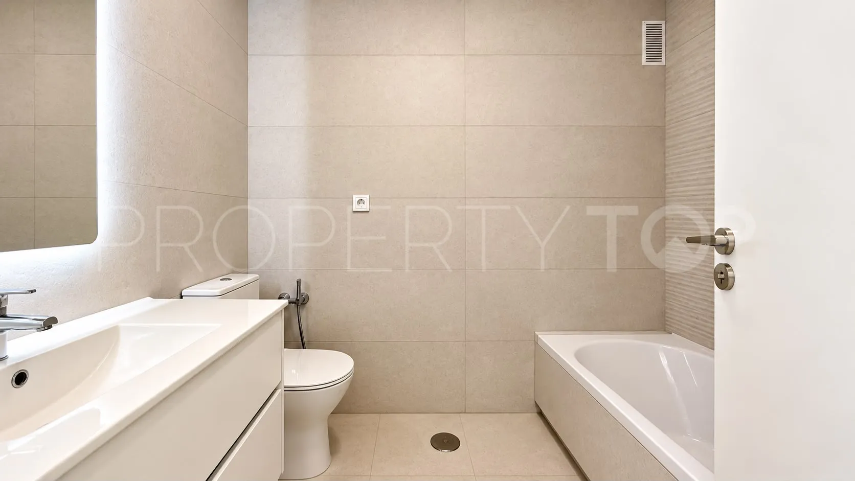 Town house for sale in Costalita