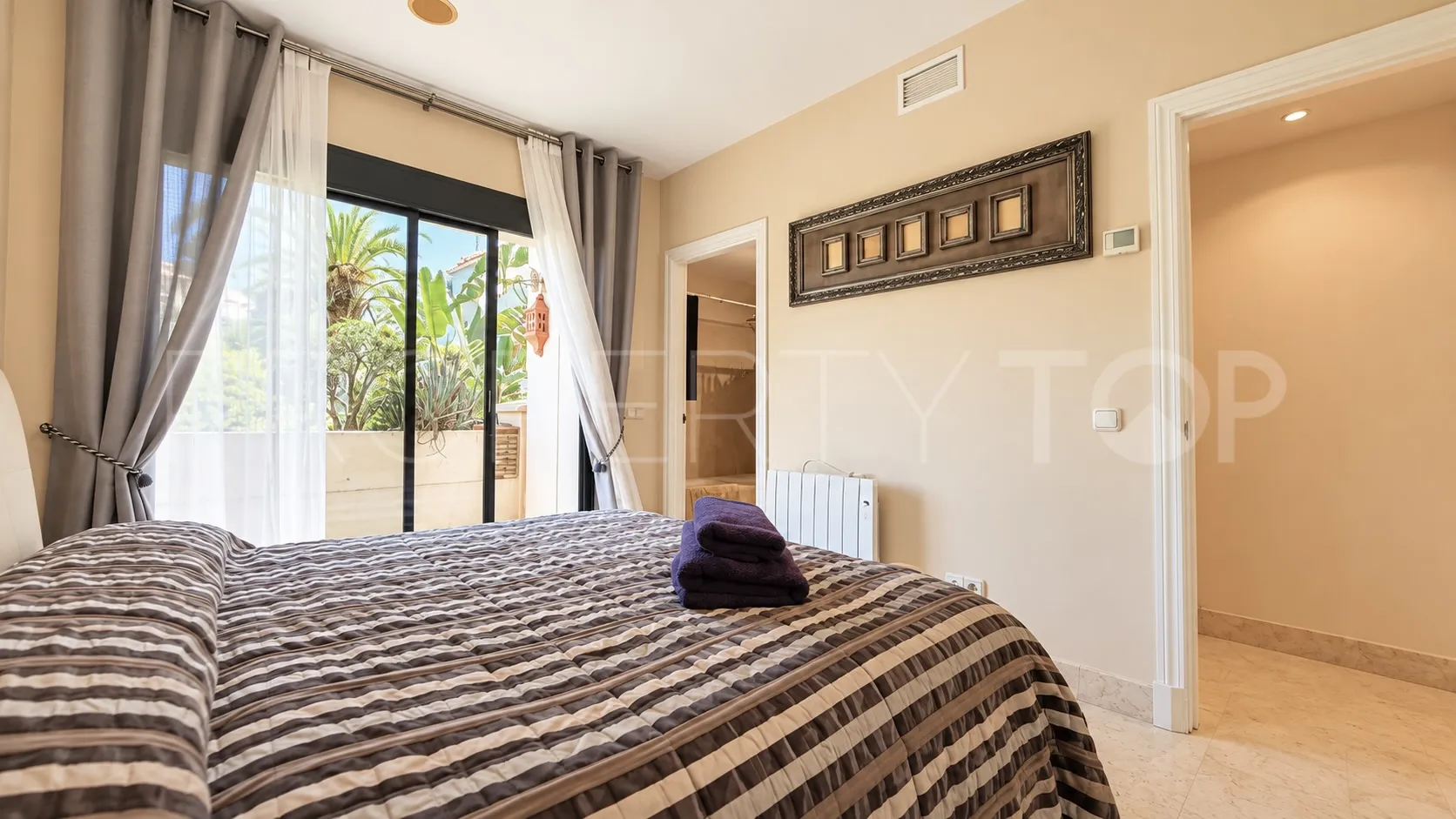 Apartamento en venta en Los Capanes del Golf de 3 dormitorios