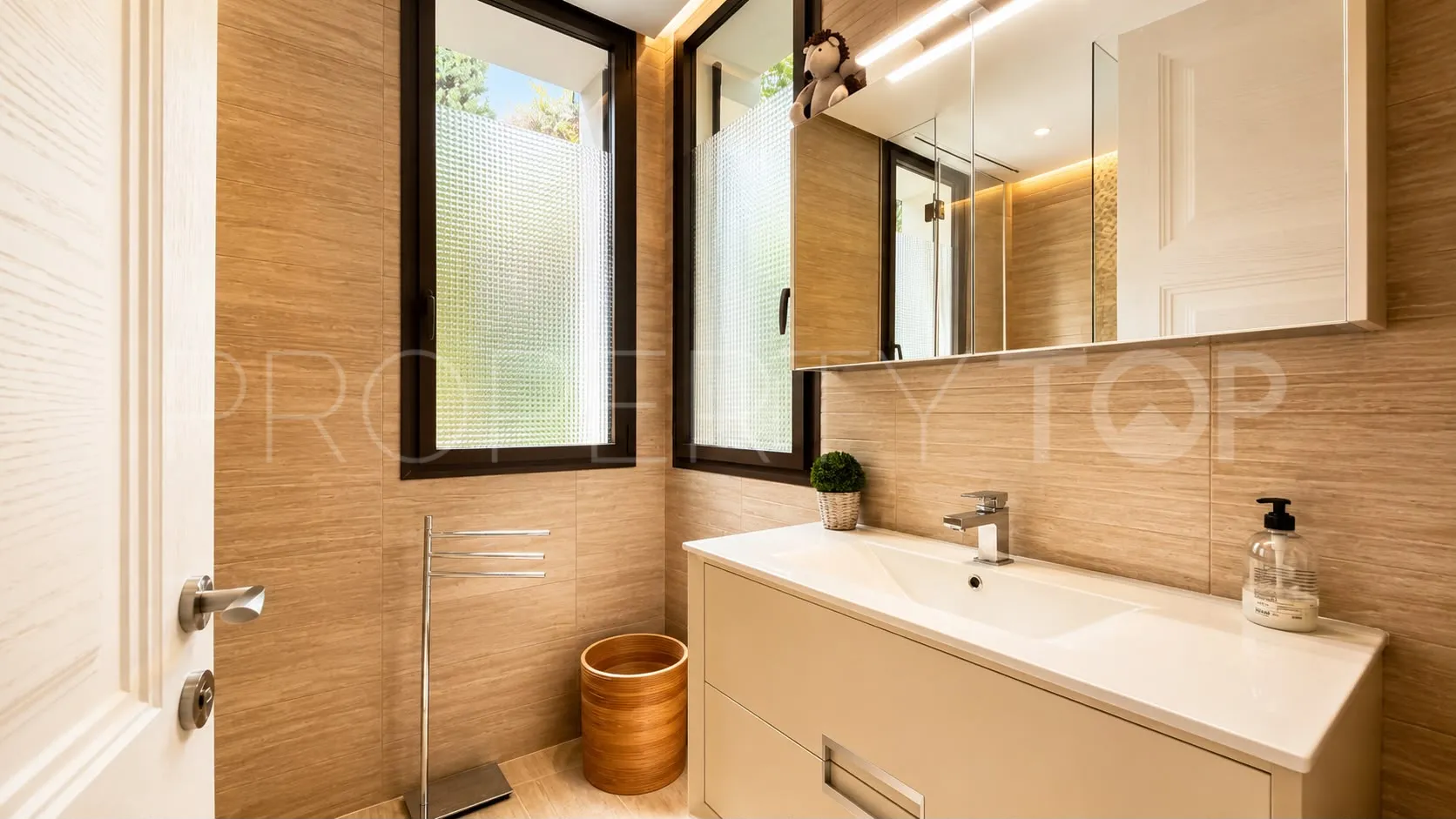 La Reserva de Alcuzcuz, villa en venta de 9 dormitorios