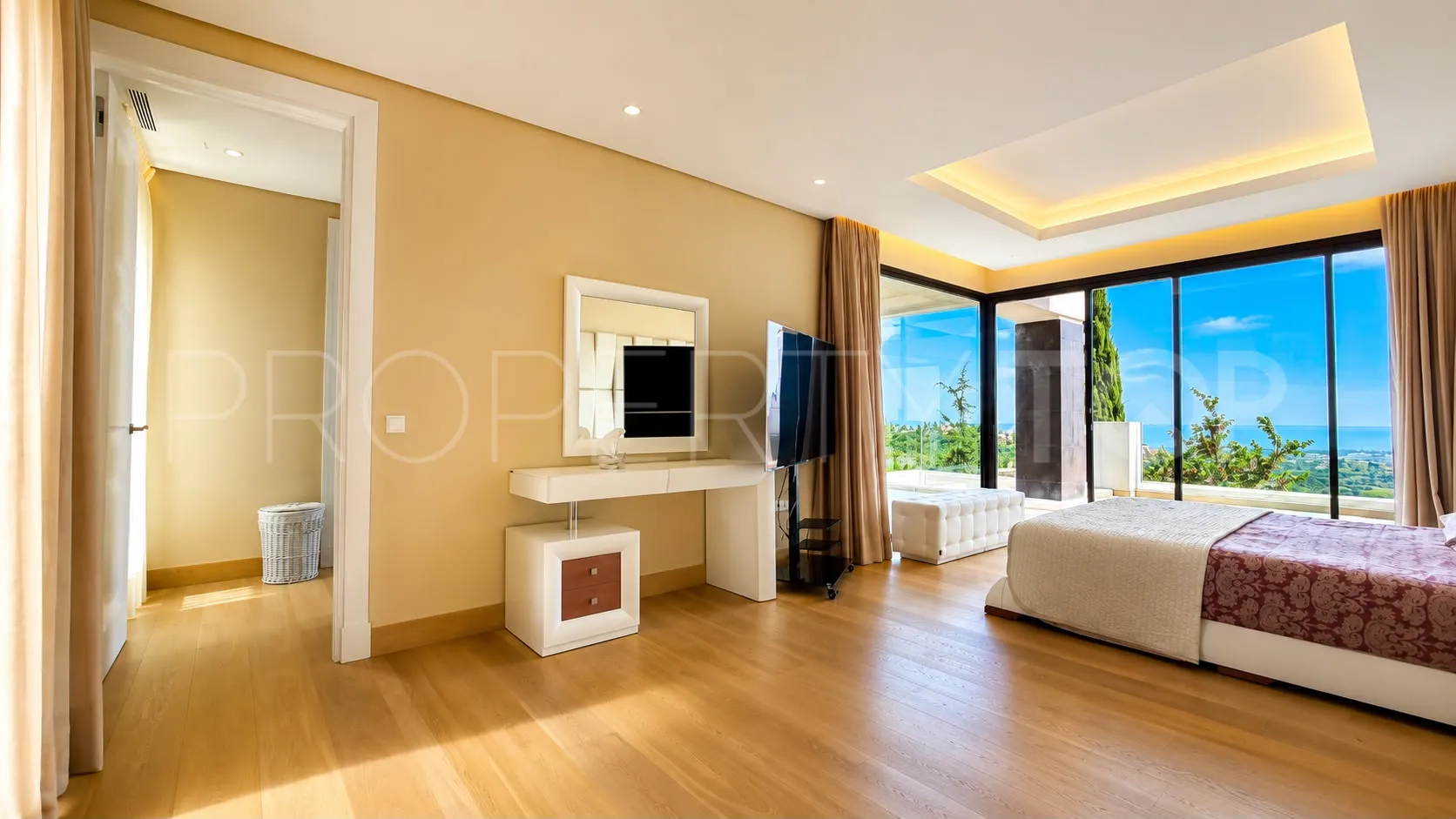 La Reserva de Alcuzcuz, villa en venta de 9 dormitorios