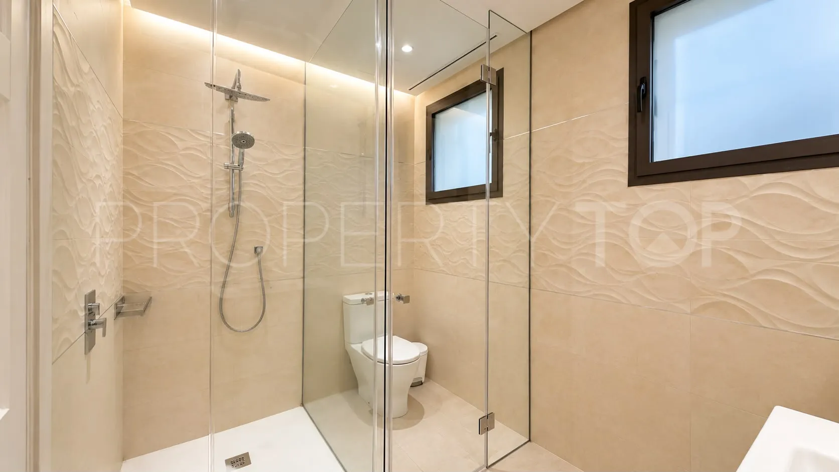 La Reserva de Alcuzcuz, villa en venta de 9 dormitorios