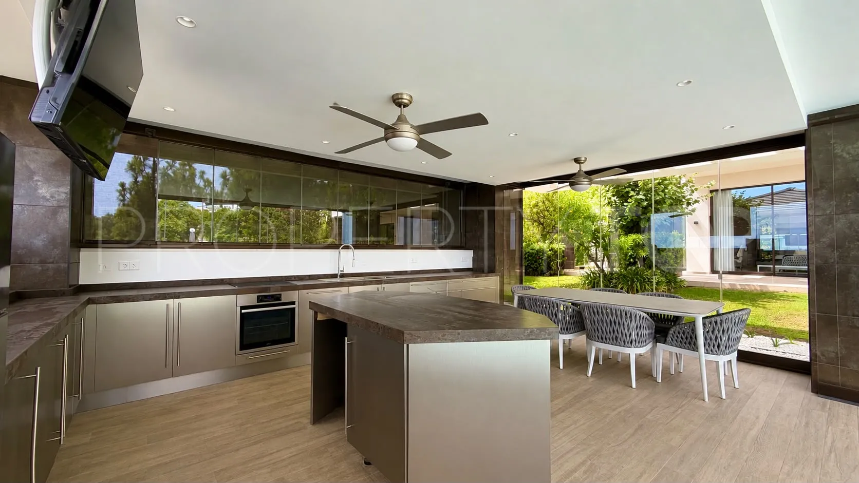 La Reserva de Alcuzcuz, villa en venta de 9 dormitorios