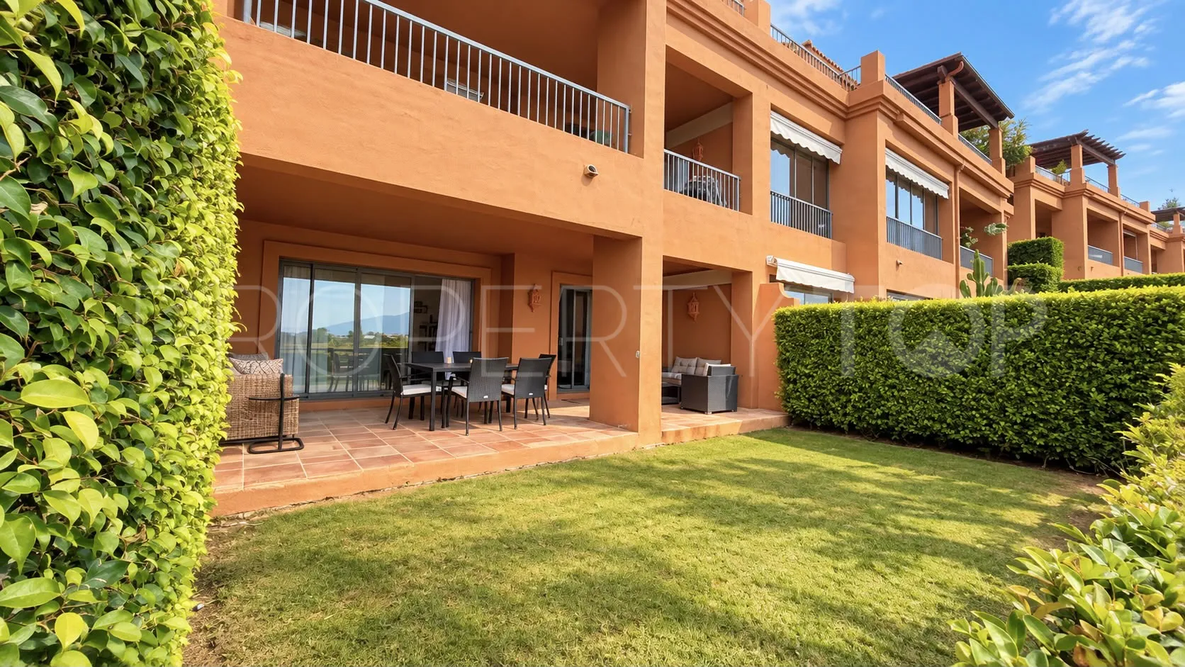 Benatalaya, apartamento planta baja de 2 dormitorios en venta