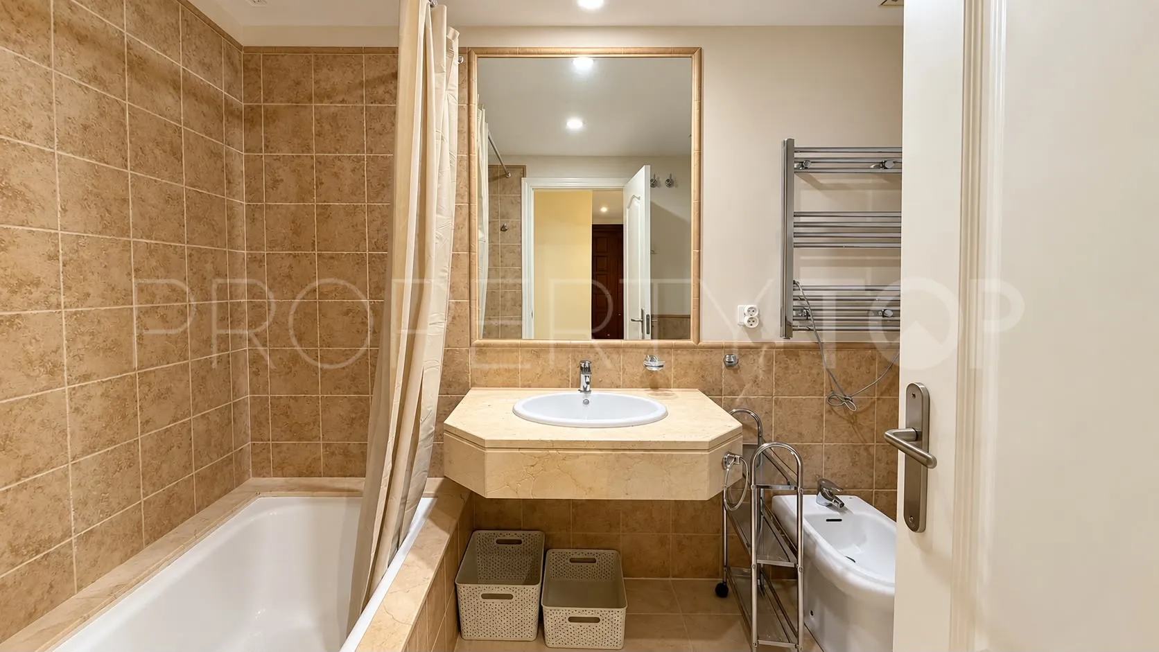 Benatalaya, apartamento planta baja de 2 dormitorios en venta